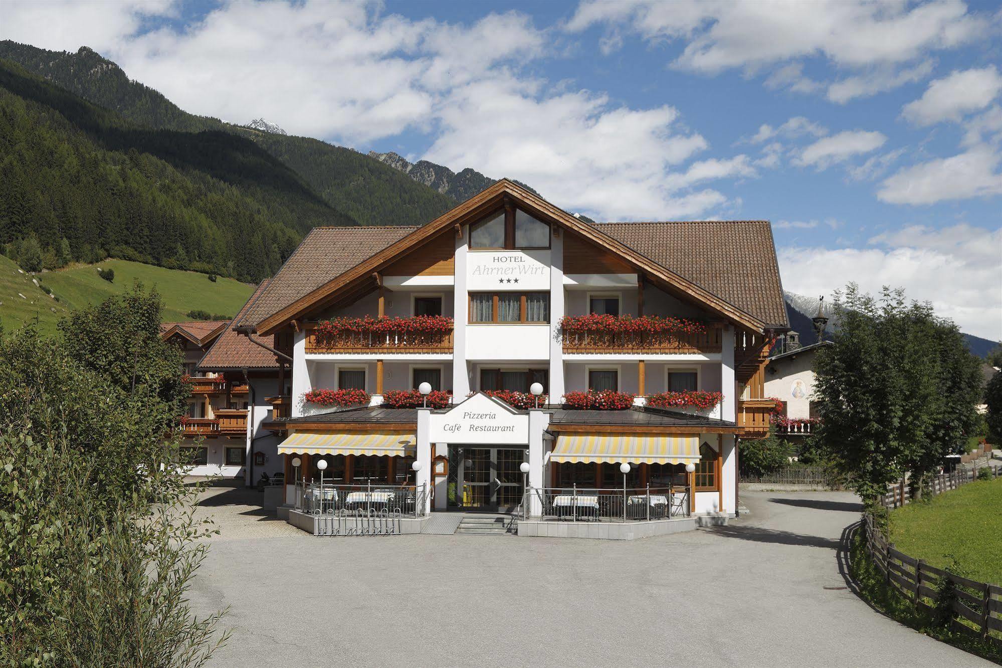 Ahrner Wirt Apartments Ahrntal Exterior photo